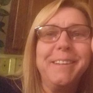 Meet your Posher, Dee